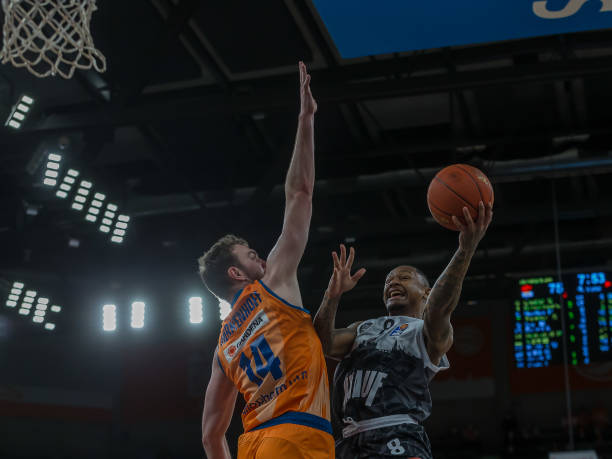 并努力突破 并努力突破