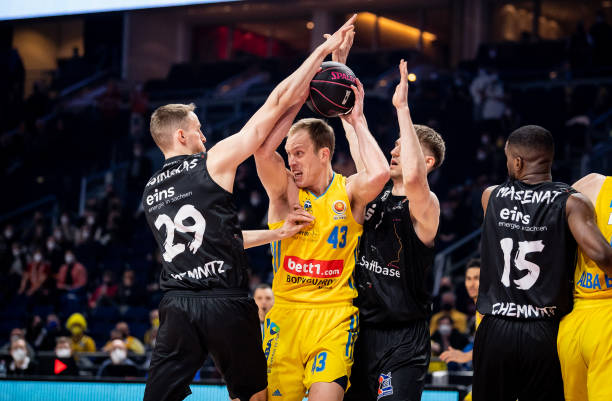 也让他们直 也让他们直