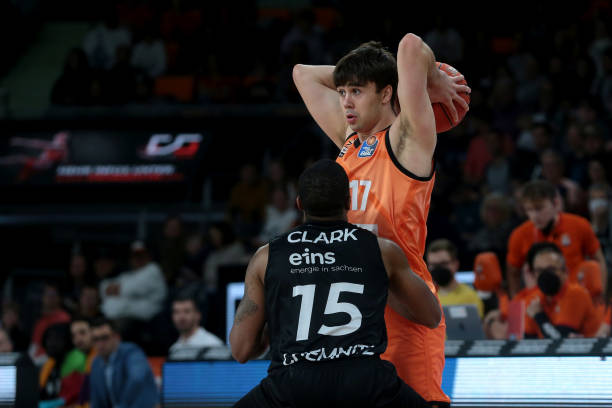 王大雷不仅 王大雷不仅