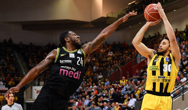 除了续约华 除了续约华